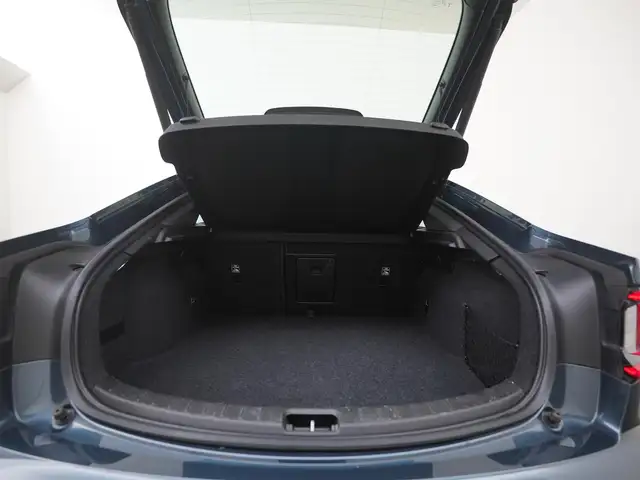 Polestar 2 view 25