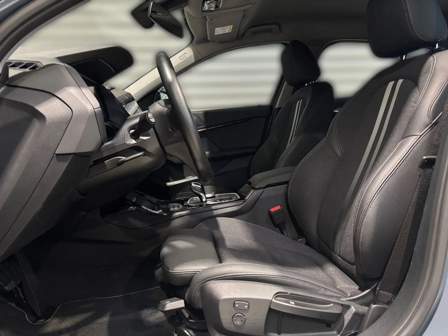 BMW 120 i Sport Line - Comfort+Parkassistent-Paket Bleu - 2