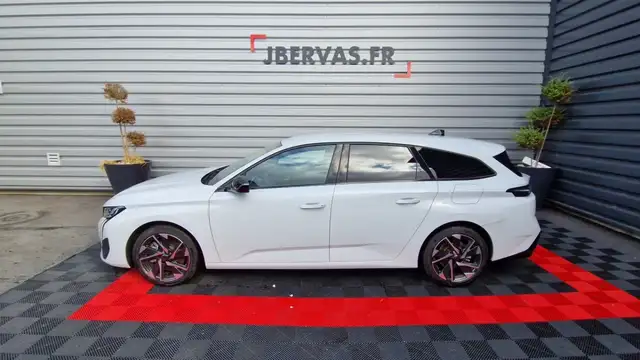 Peugeot PHEV 180 E-EAT8 ALLURE