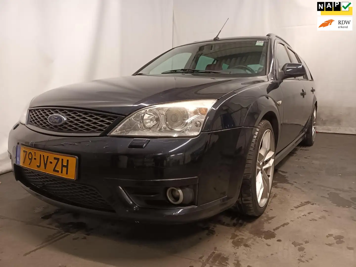 Ford Mondeo Wagon 3.0 V6 ST220 - Schade Fekete - 1
