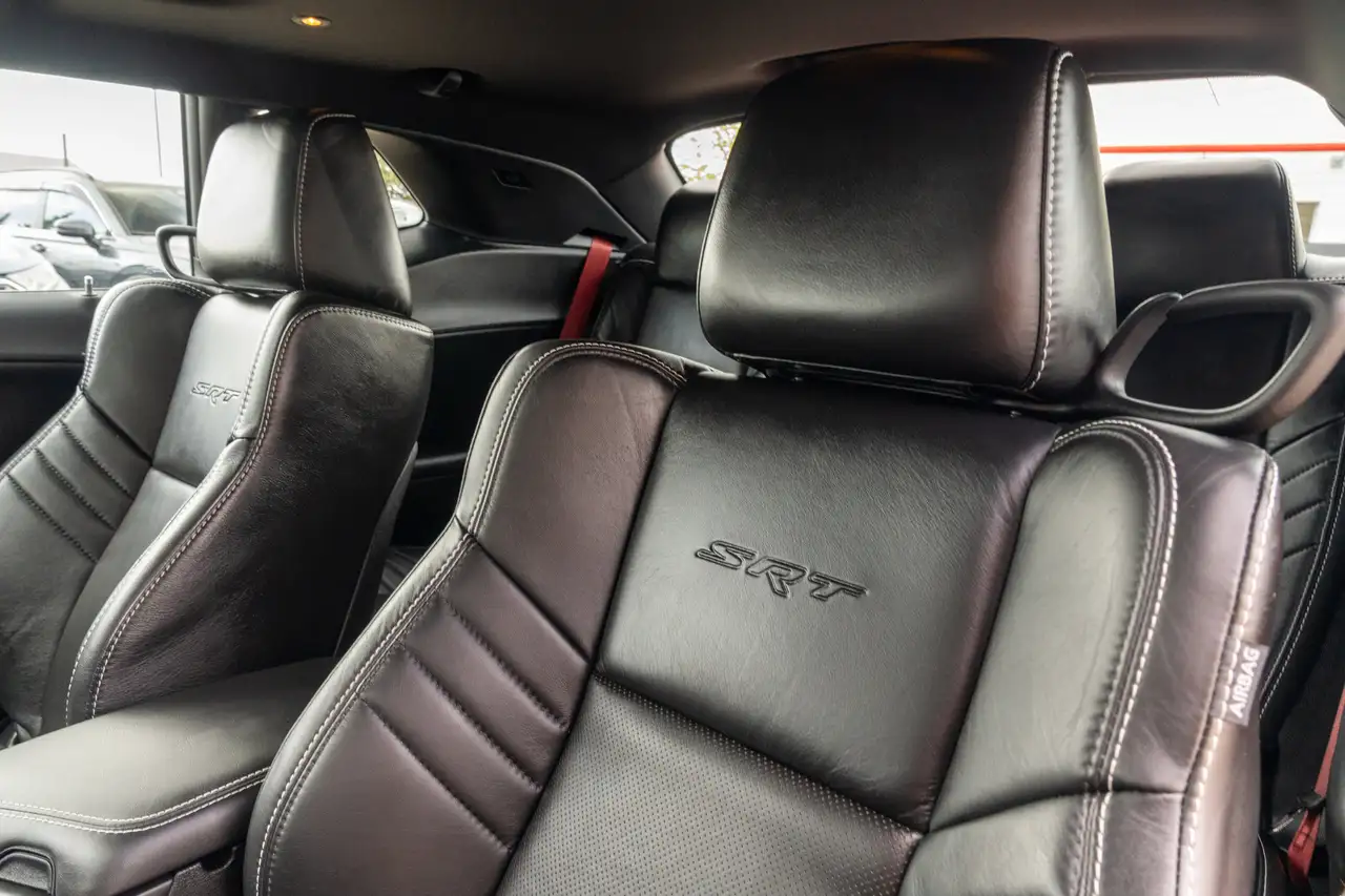 Dodge Challenger photo Dodge Challenger
