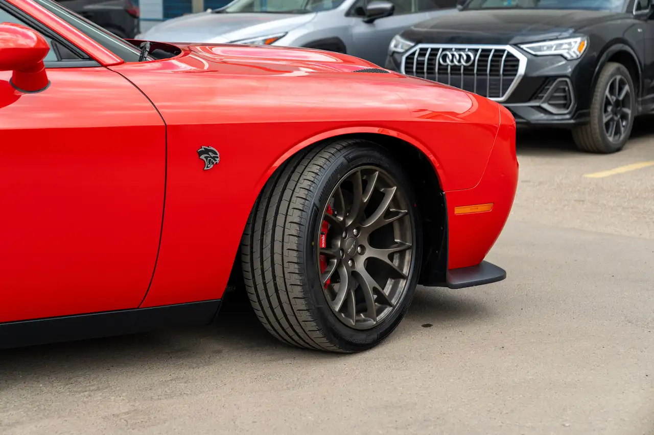 Dodge Challenger photo Dodge Challenger