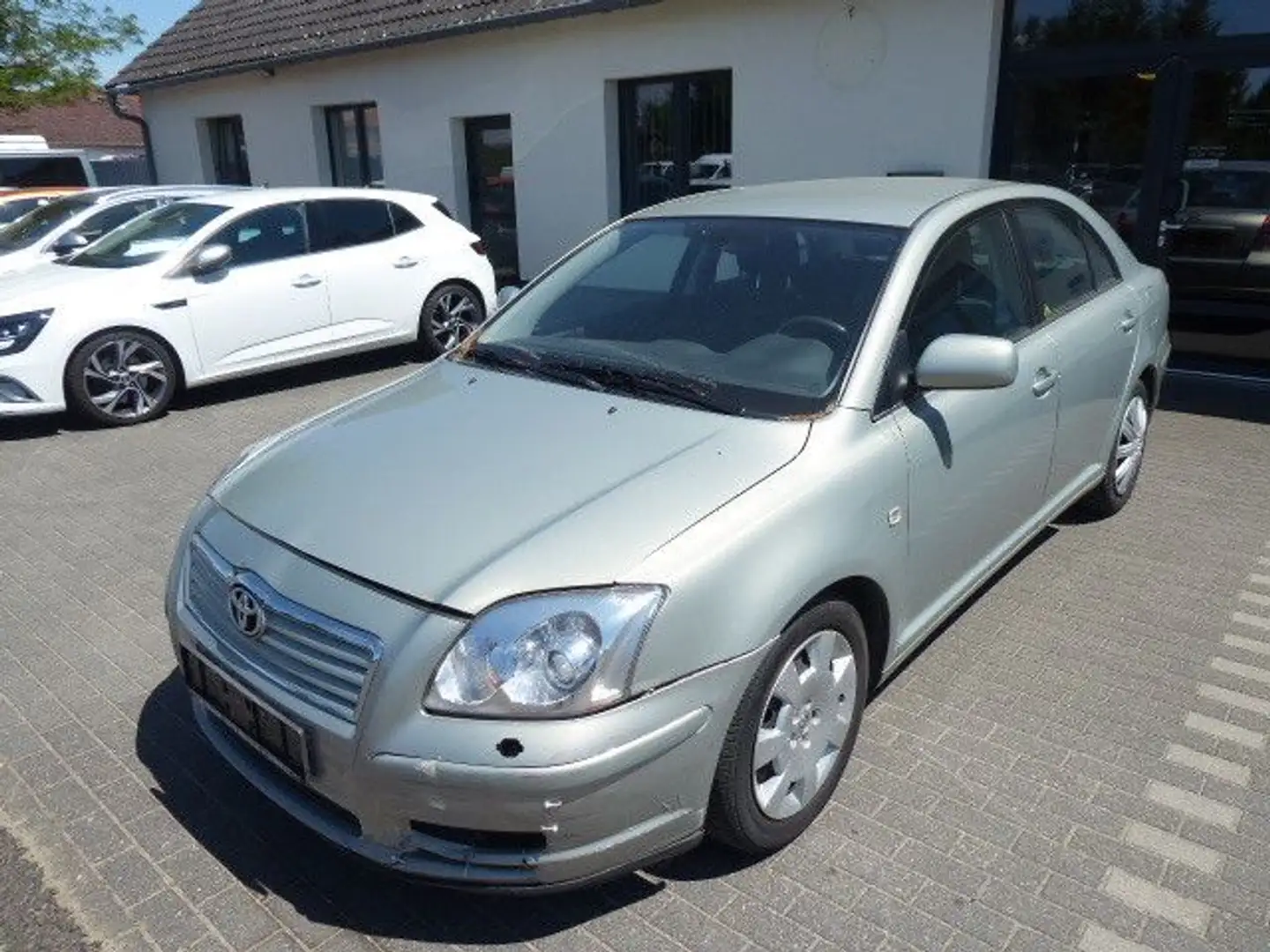 Toyota Avensis 1.8 Liftback Gold - 2