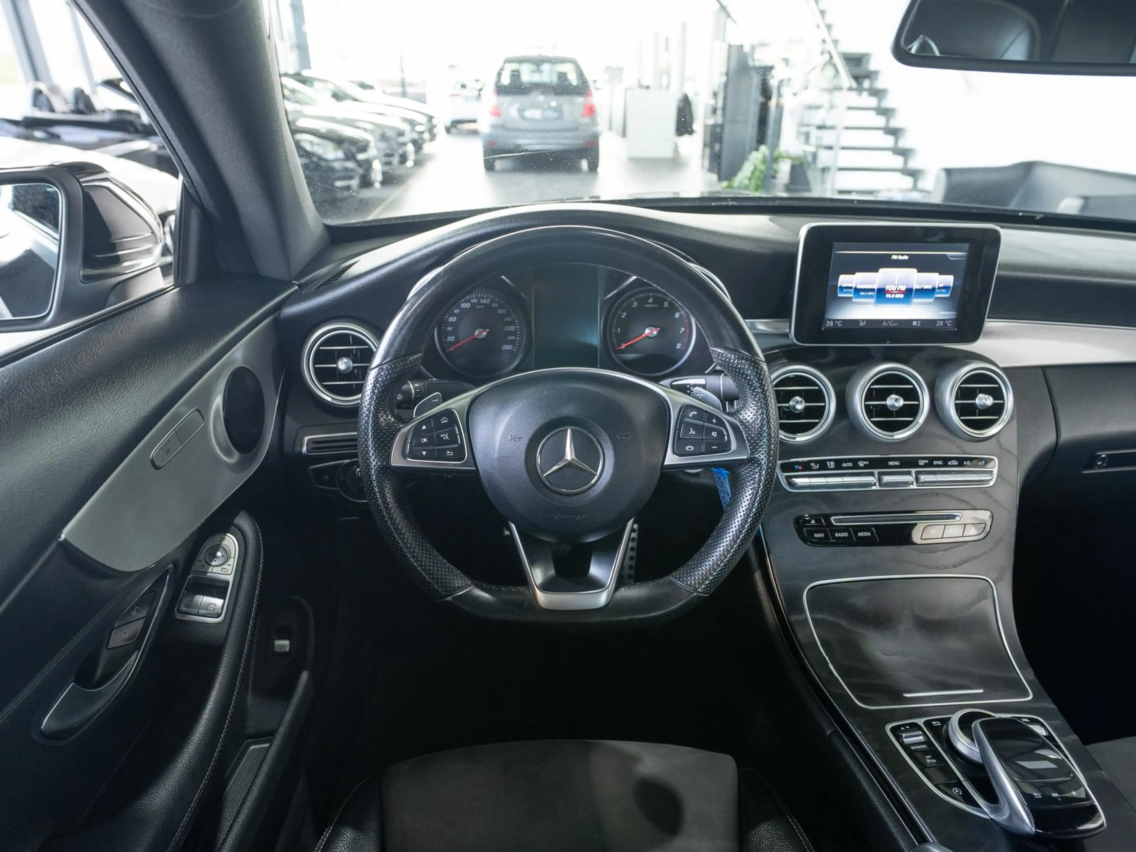 Mercedes-Benz C 180 Coupé 9G-Tronic *AMG-LINE*SHZ*PDC* — photo 14