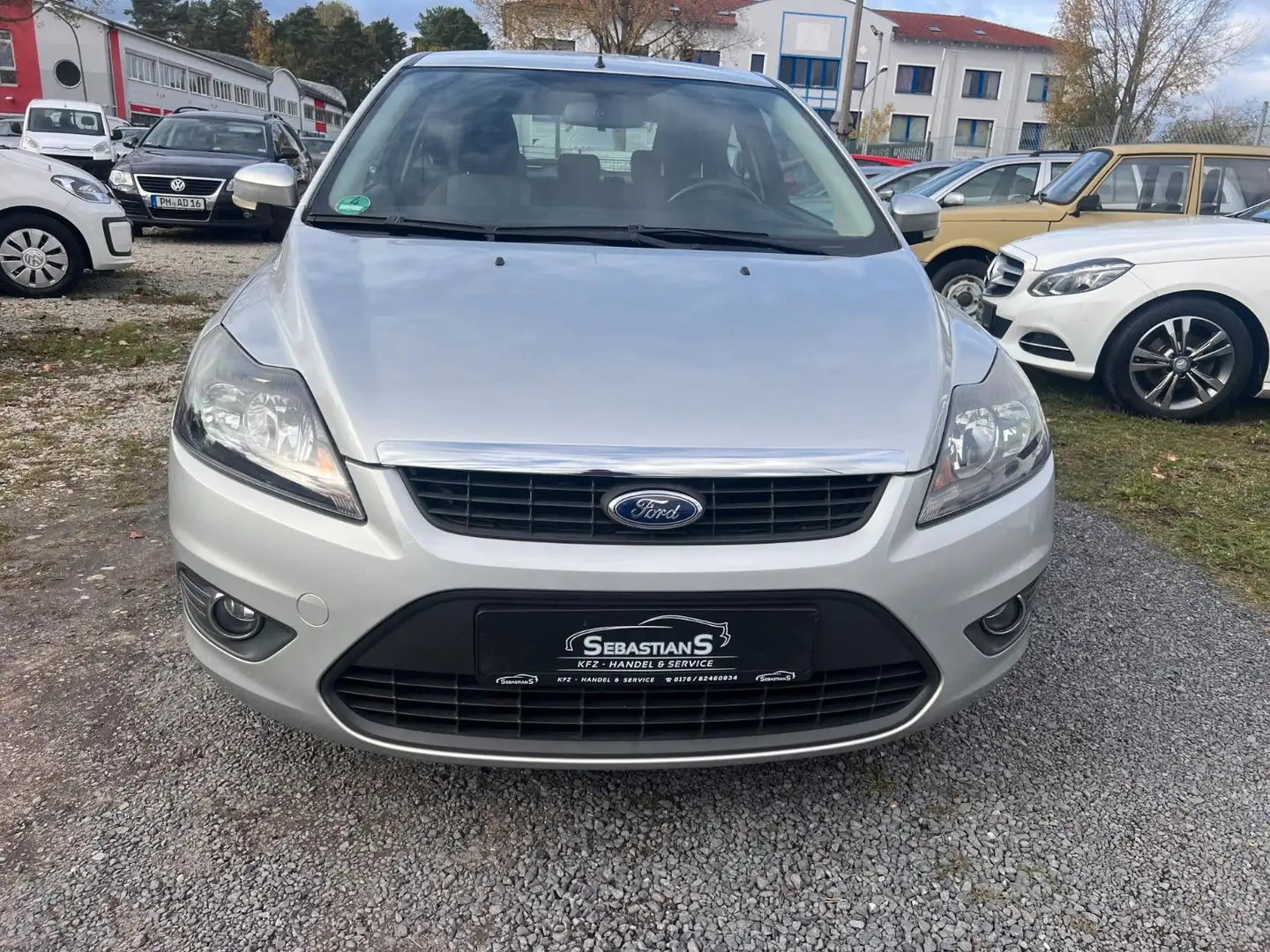 Ford Focus 1,6 Klima Allwetter Tüv+Insp. neu Silber - 2