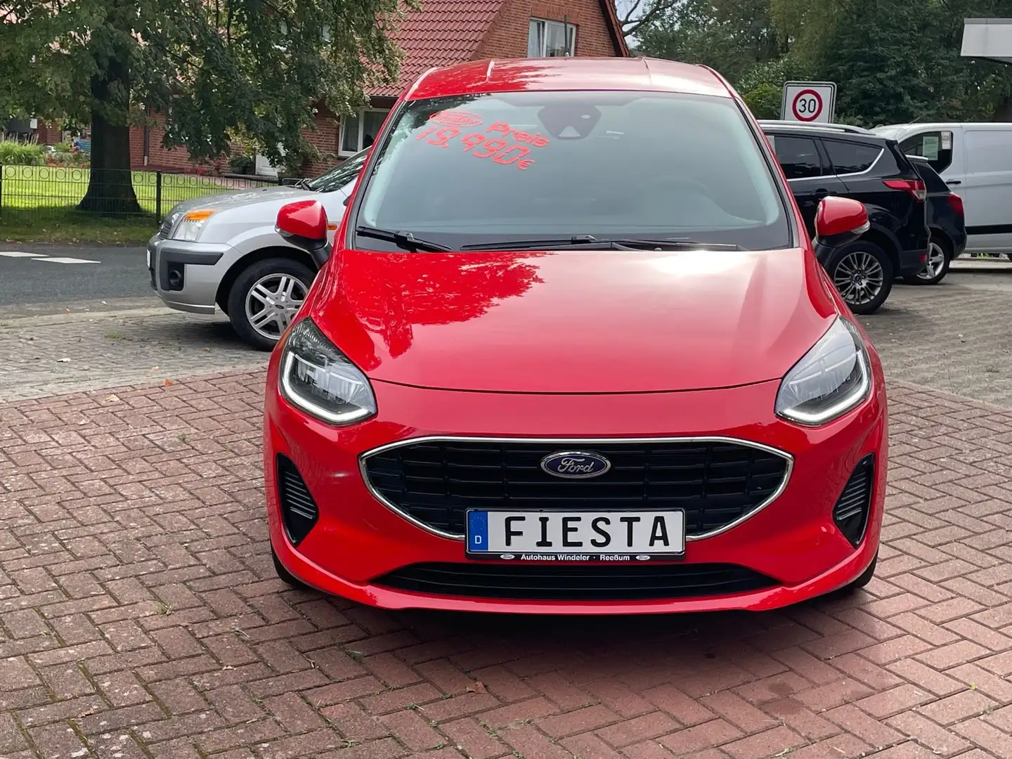 Ford Fiesta 1,1 Cool & Connect Winterpaket Rot - 2