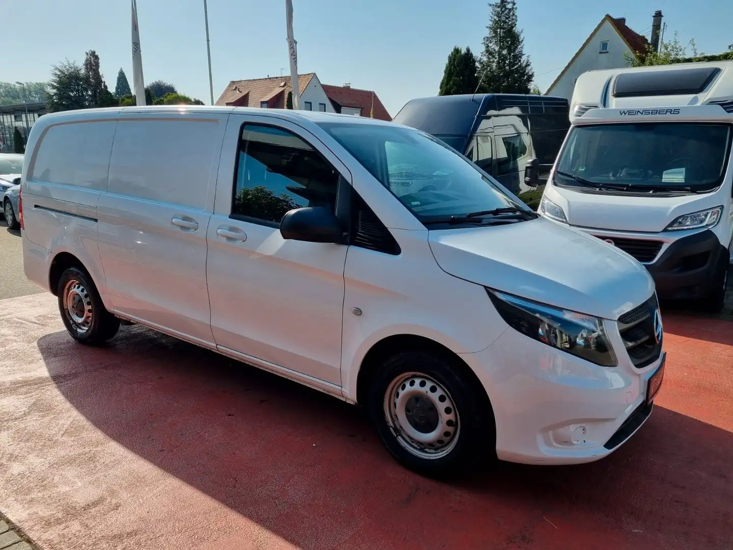 Mercedes-Benz Vito Kasten 111 CDI WORKER FWD lang Klima/AHK Weiß - 1