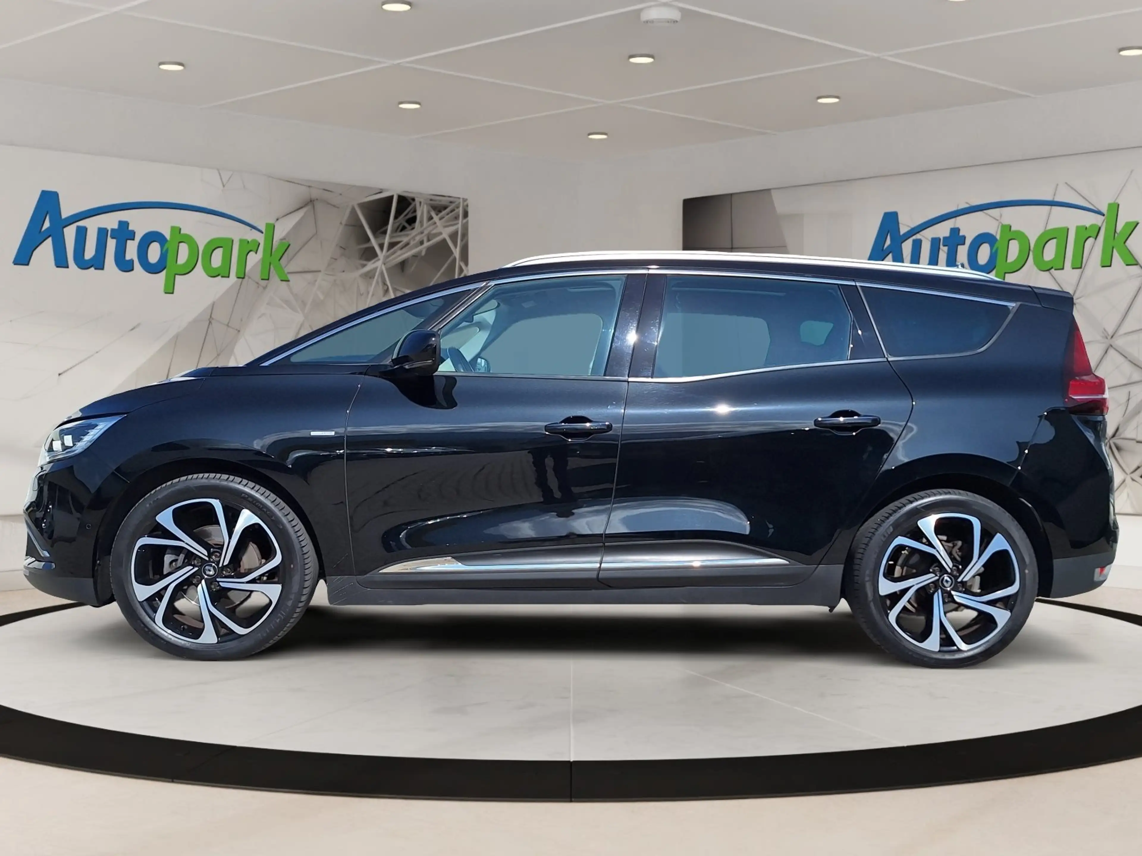 Renault Scenic IV 1,5 dCi 110 Energy BOSE Ed. Grand — photo 4