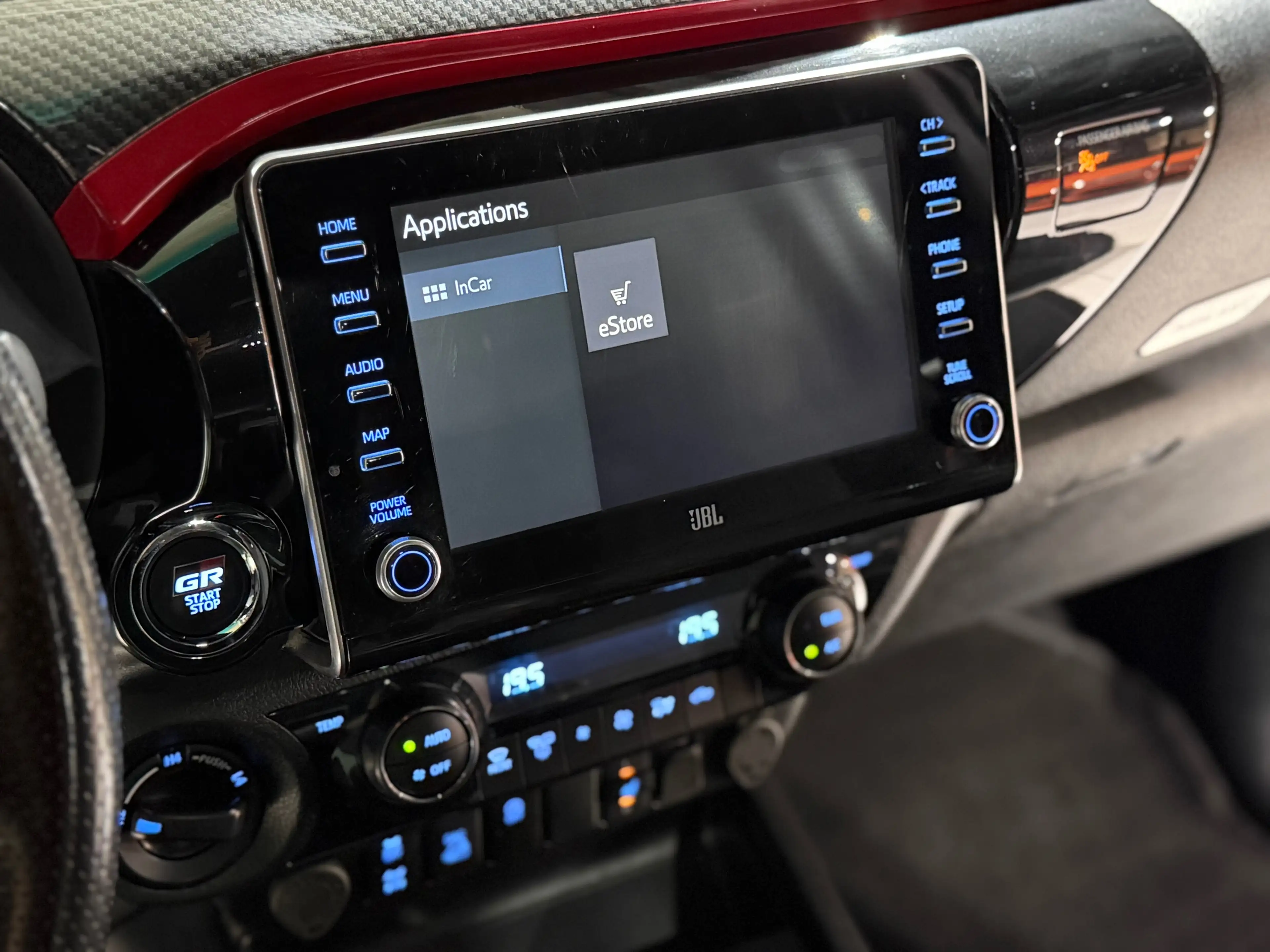 Toyota Hilux 2.8 D-4D 4WD GR Sport Bt Automatique DISTRONIC NAVIGATION CAMERA CARPLAY LED — photo 10