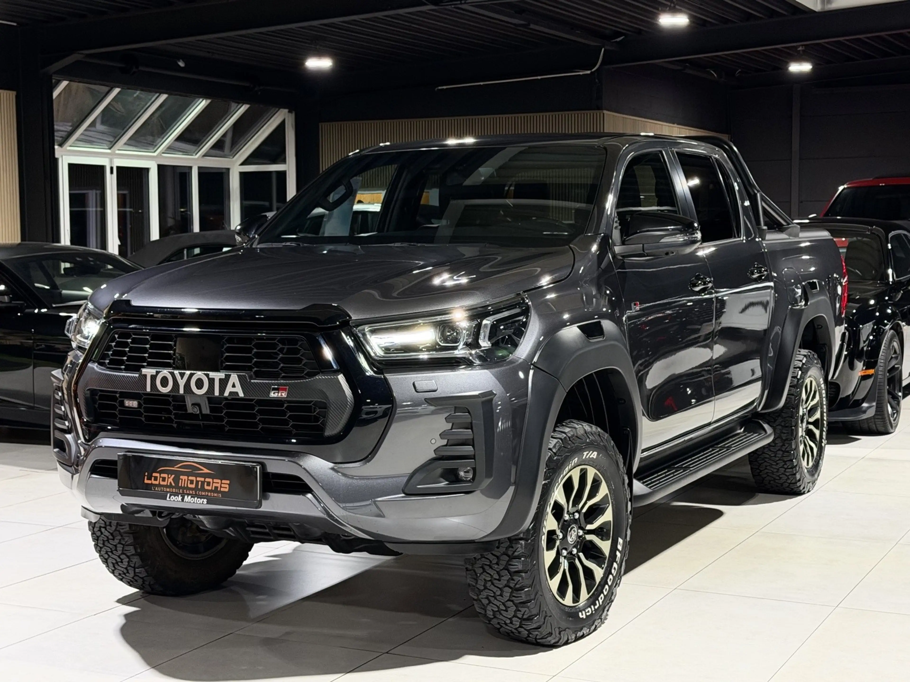 Toyota Hilux 2.8 D-4D 4WD GR Sport Bt Automatique DISTRONIC NAVIGATION CAMERA CARPLAY LED