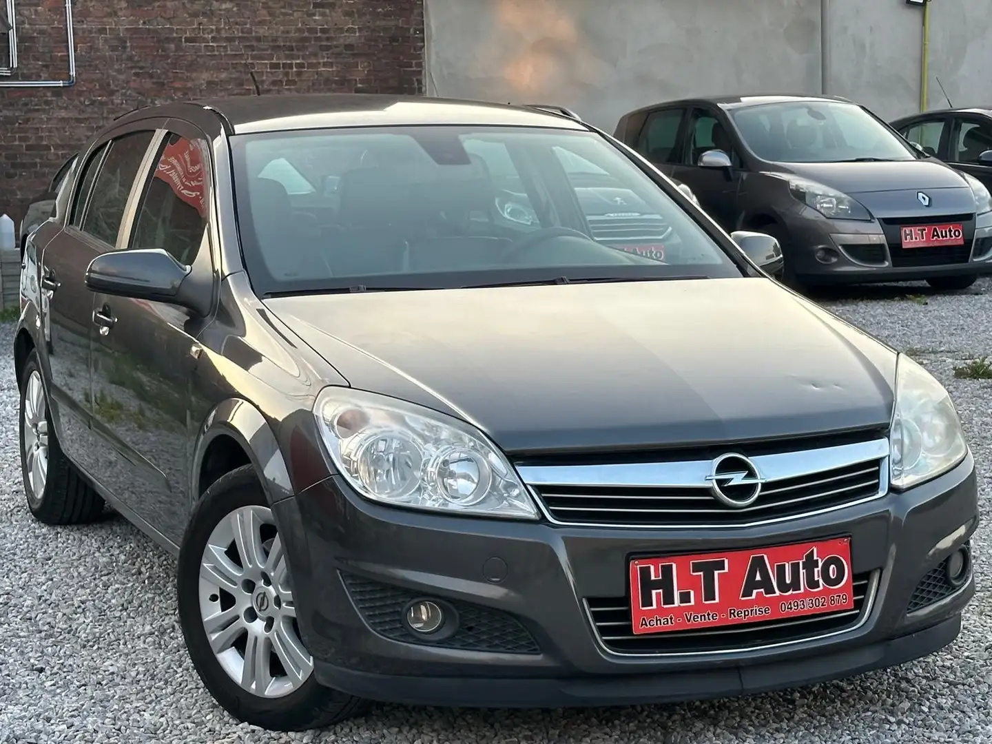 Opel Astra 1.7 CDTi Enjoy FAP/Etat neuf/Airco/Cuir/Gps - 2