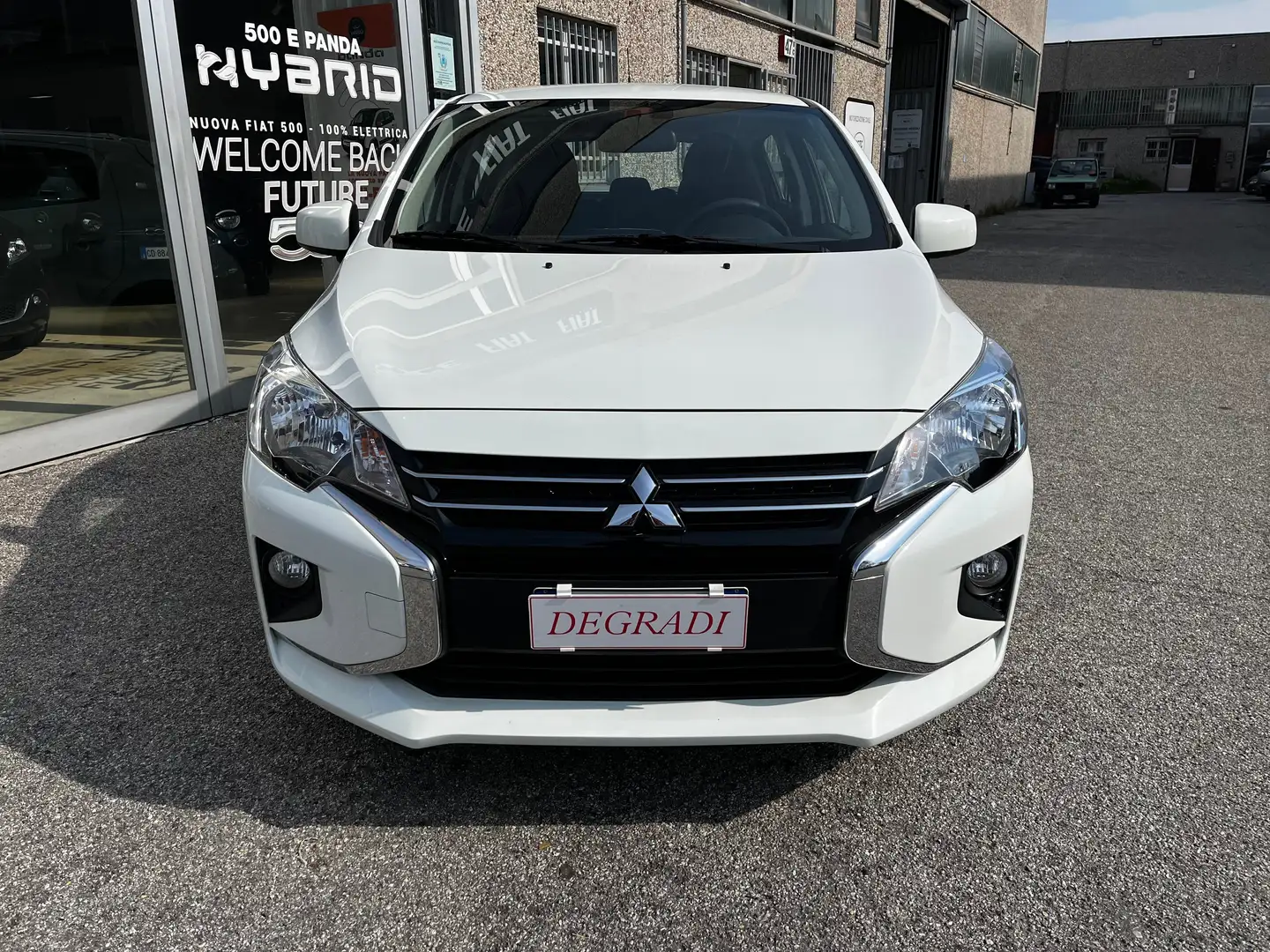 Mitsubishi Space Star 1.2 Invite PERFETTA NEOPATENTATI Km. 12.500 Bianco - 2