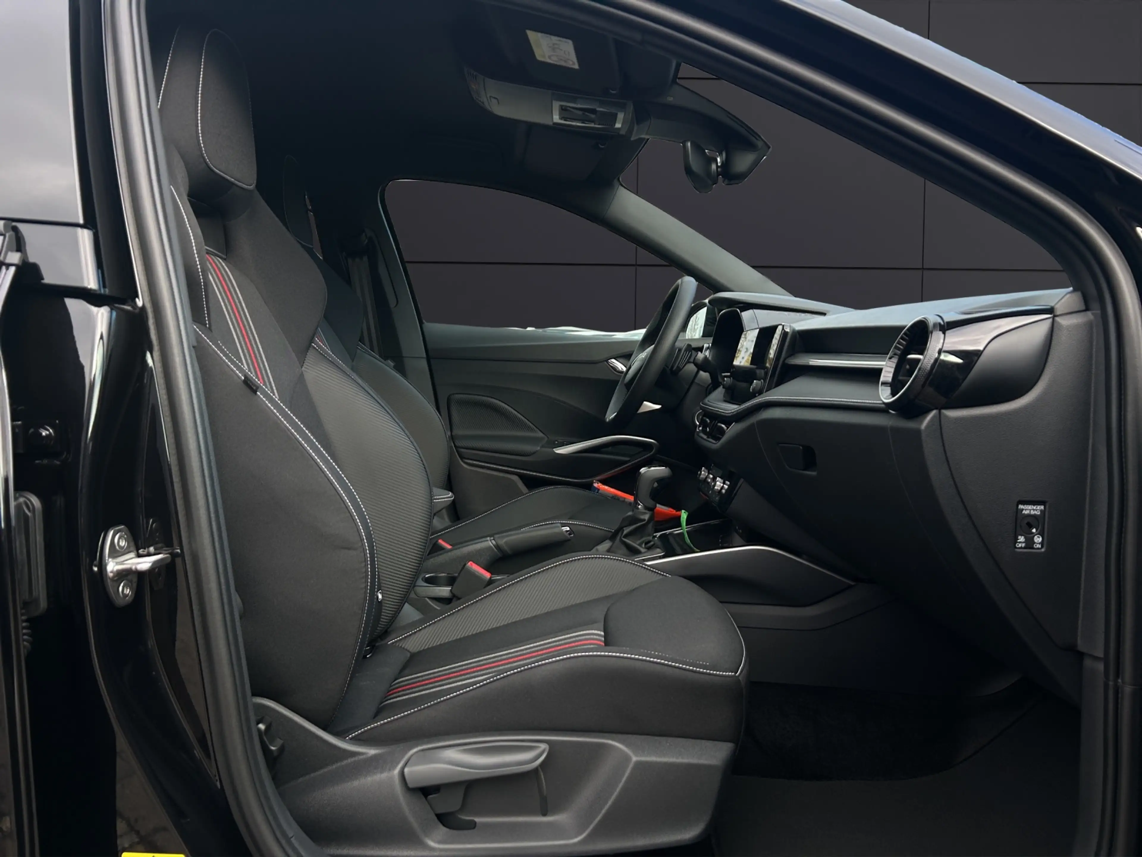 Skoda Fabia 130 Edition DSG ACC Kamera — photo 12