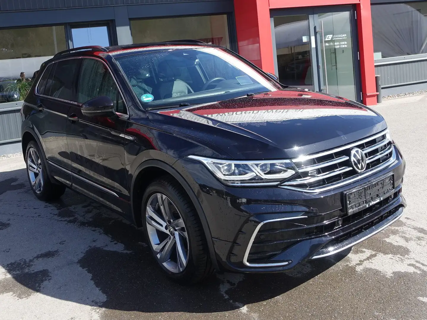 Volkswagen Tiguan R-Line 4Motion *MATRIX*AHK*RFK* Schwarz - 2