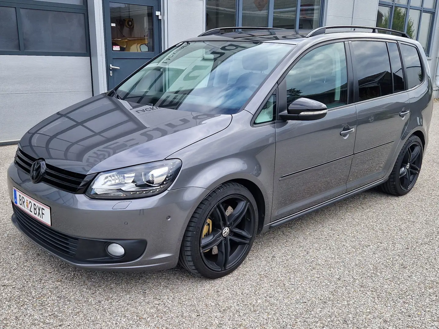 Volkswagen Touran Touran Sky 2,0 BMT TDI DPF Grau - 1