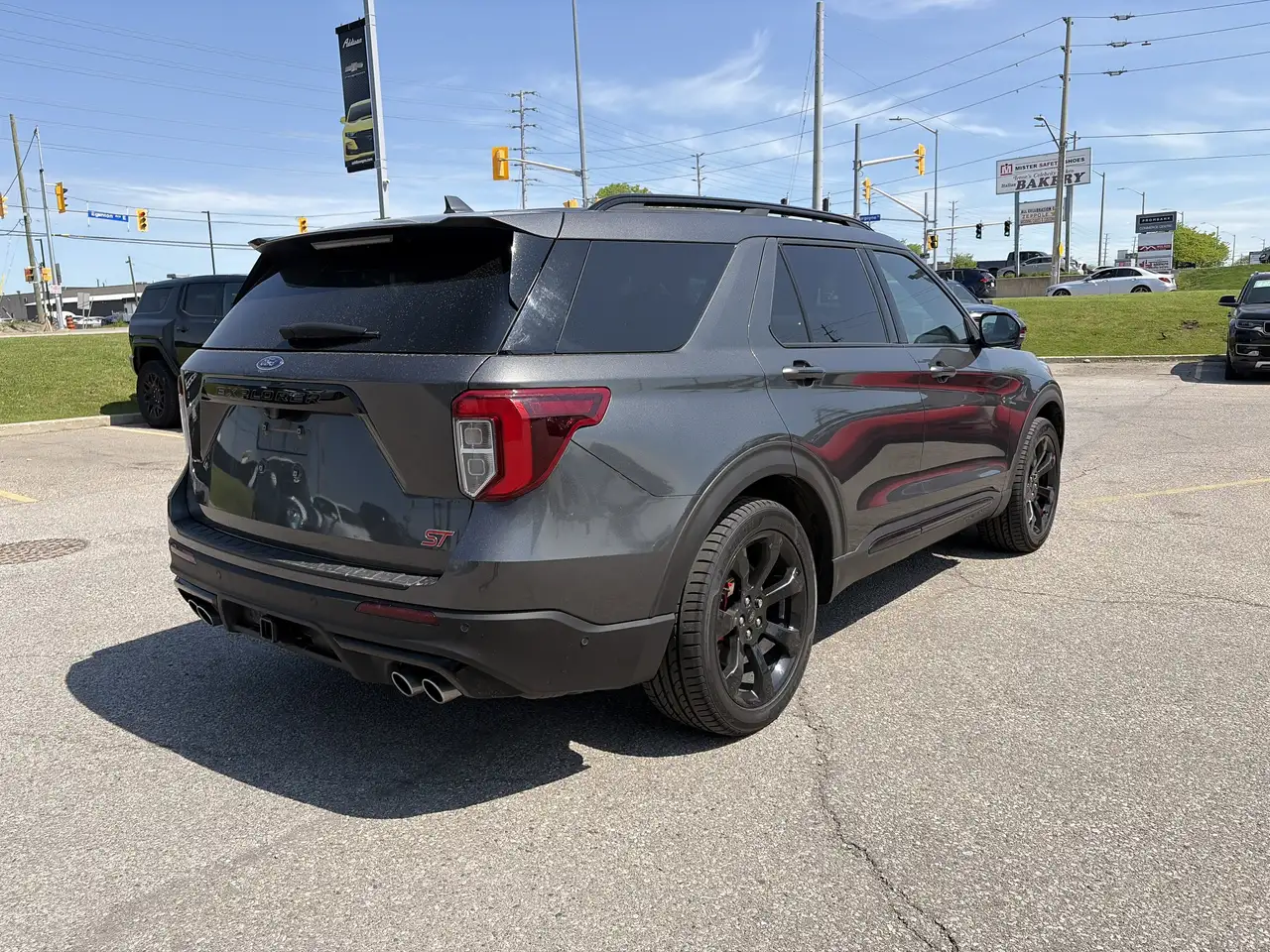 Ford Explorer снимка Ford Explorer