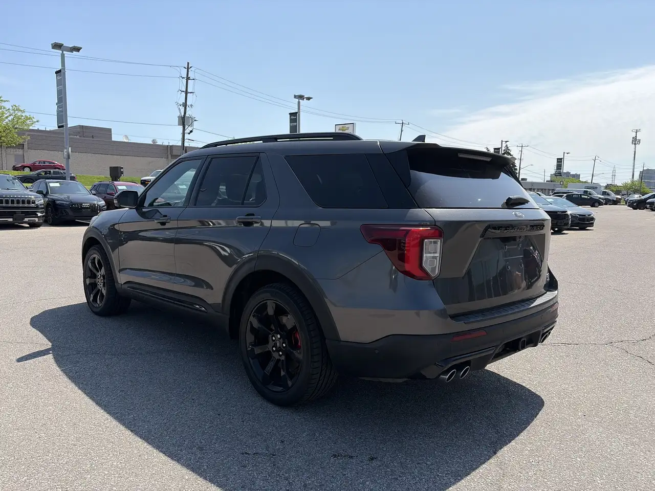 Ford Explorer снимка Ford Explorer