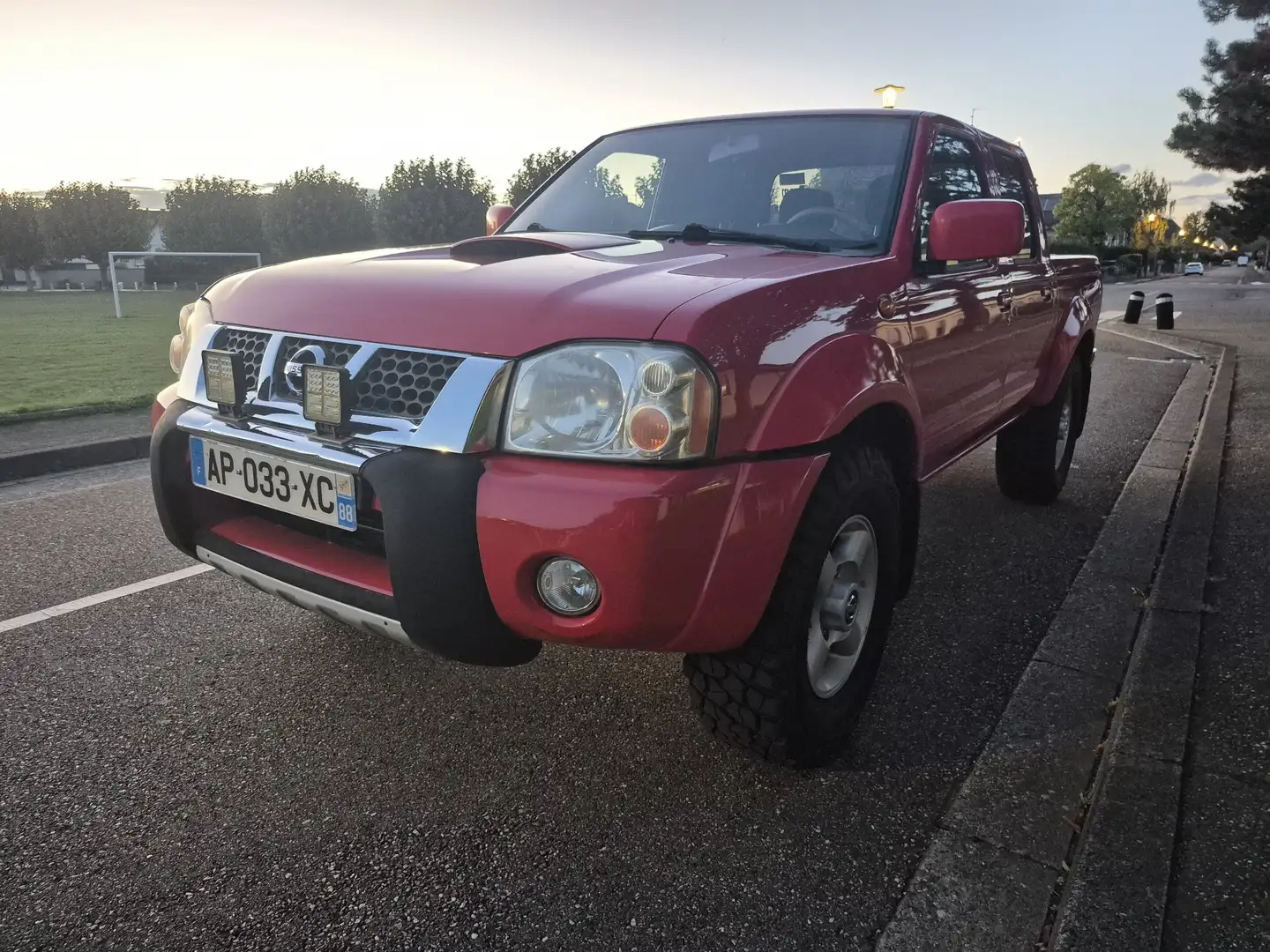 Nissan King Cab Rot - 1