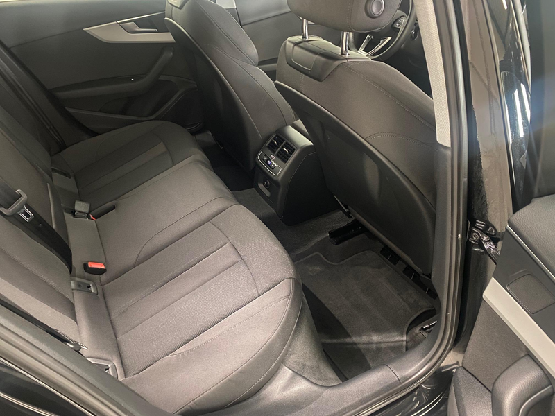 Audi A4 Avant 40 TFSI S edition 19" ACC Trekhaak Navi Audi — photo 38