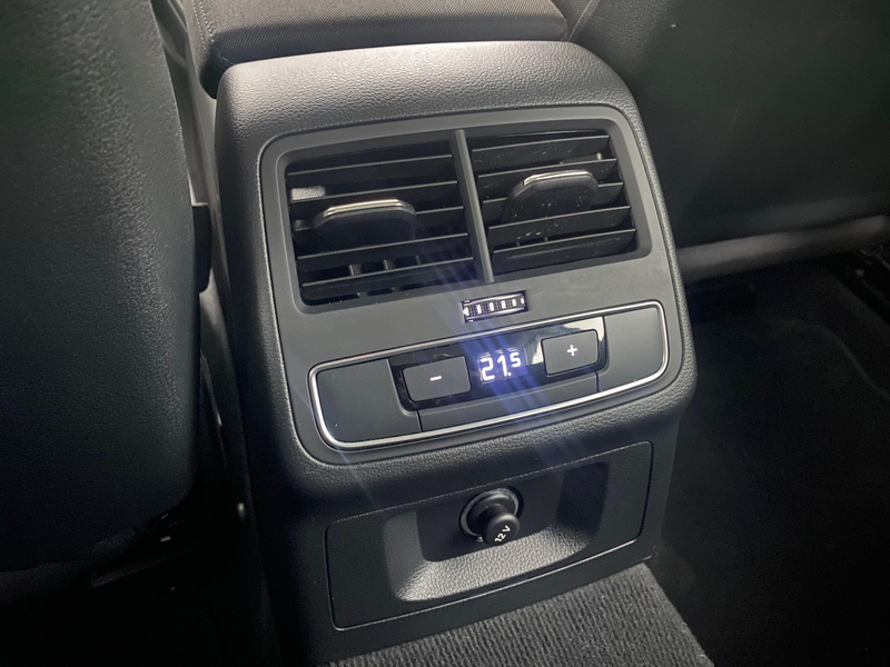 Audi A4 Avant 40 TFSI S edition 19" ACC Trekhaak Navi Audi — photo 36