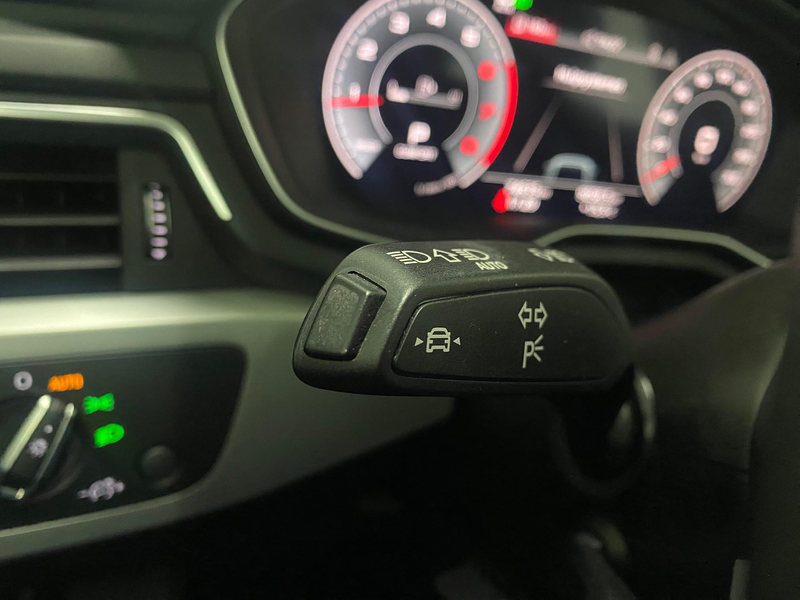 Audi A4 Avant 40 TFSI S edition 19" ACC Trekhaak Navi Audi — photo 22