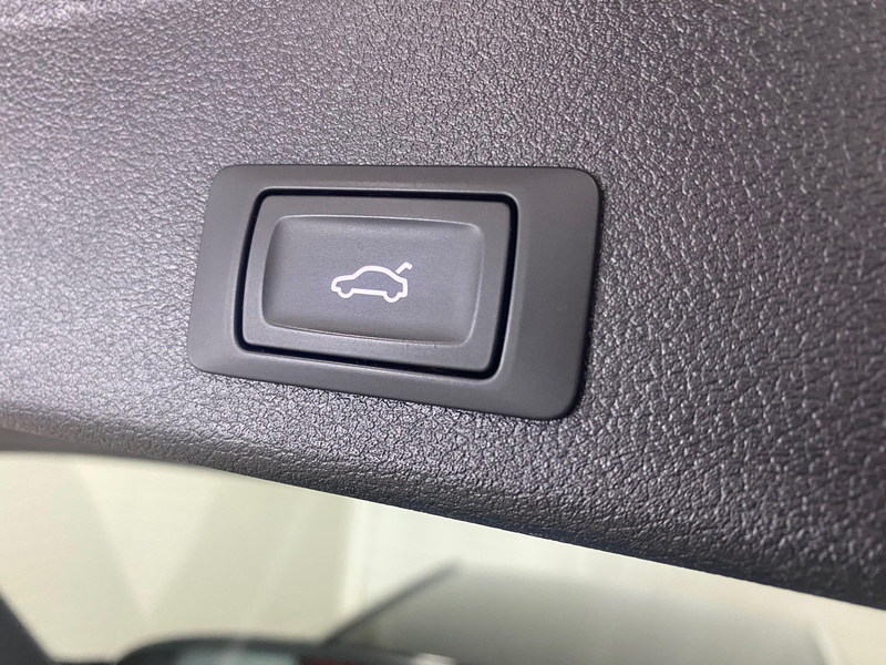Audi A4 Avant 40 TFSI S edition 19" ACC Trekhaak Navi Audi — photo 7