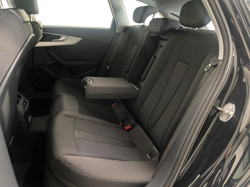 Audi A4 Avant 40 TFSI S edition 19" ACC Trekhaak Navi Audi — photo 35