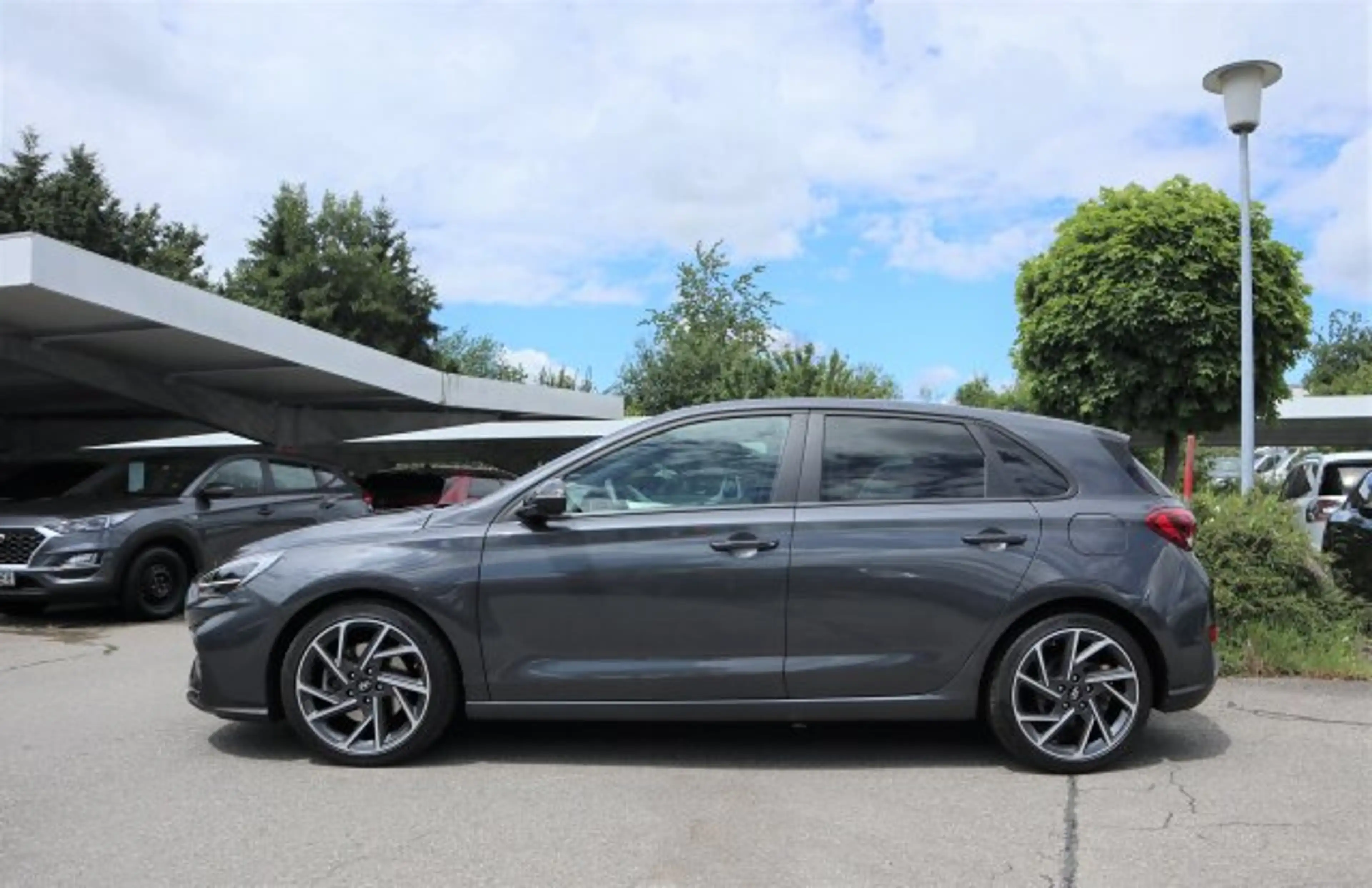 Hyundai i30 1.5 T-GDI N-Line Mild-Hybrid Kamera/Navi/PDC Autom./Klima/BC/Tempomat/eFH./Audiosystem: Radio RDS/Sportsitze — photo 4