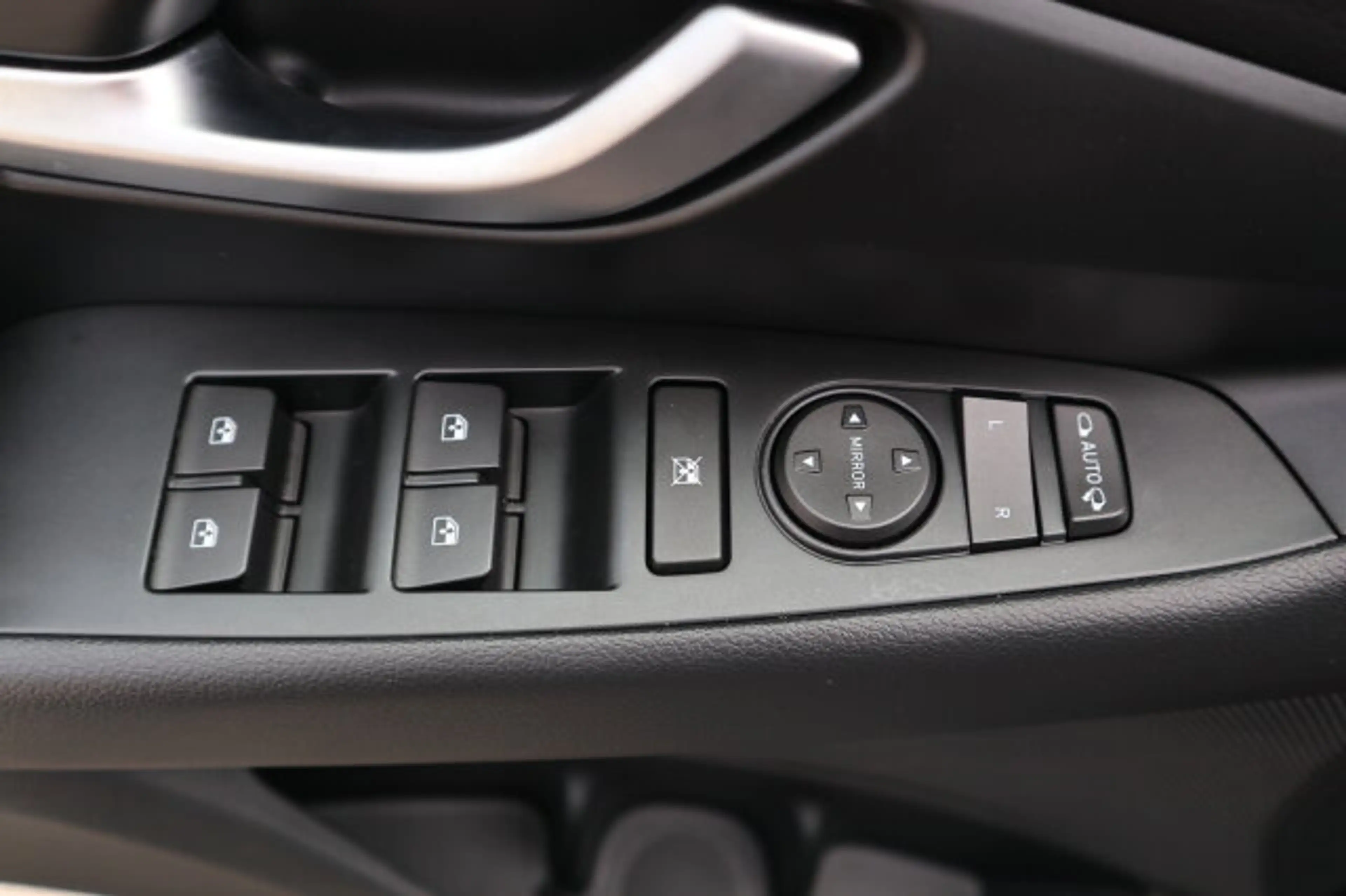 Hyundai i30 1.5 T-GDI N-Line Mild-Hybrid Kamera/Navi/PDC Autom./Klima/BC/Tempomat/eFH./Audiosystem: Radio RDS/Sportsitze — photo 9