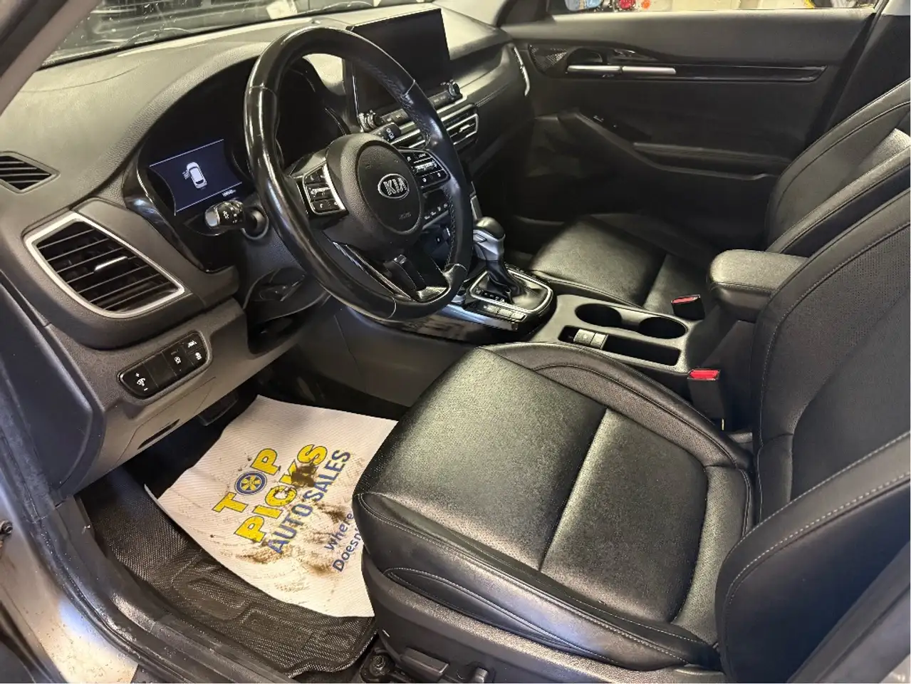 Kia Seltos снимка Kia Seltos