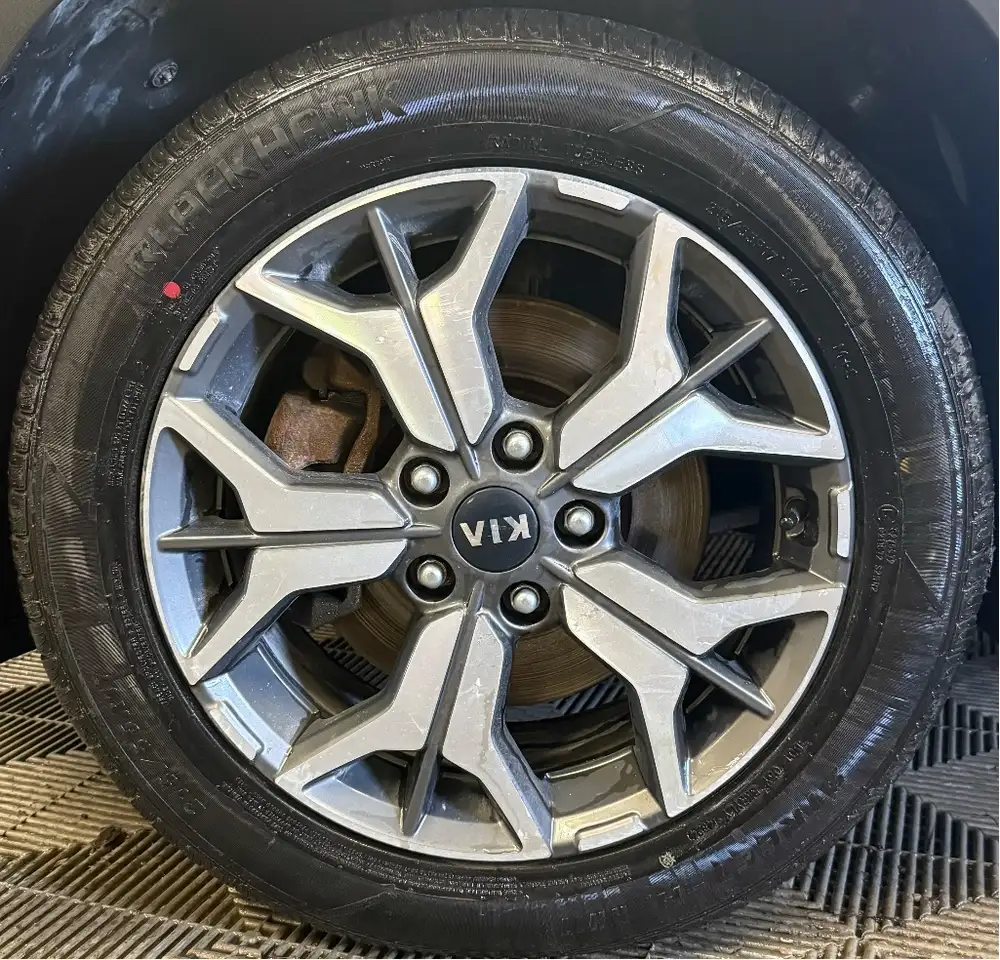 Kia Seltos снимка Kia Seltos