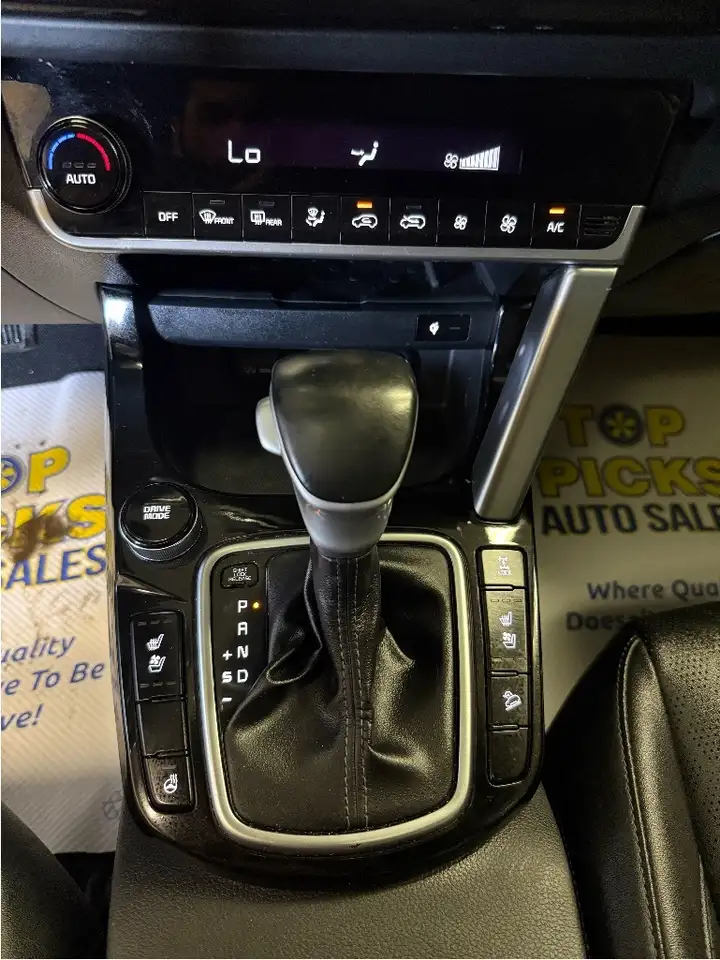 Kia Seltos снимка Kia Seltos