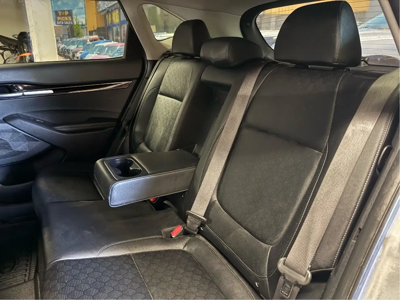 Kia Seltos снимка Kia Seltos