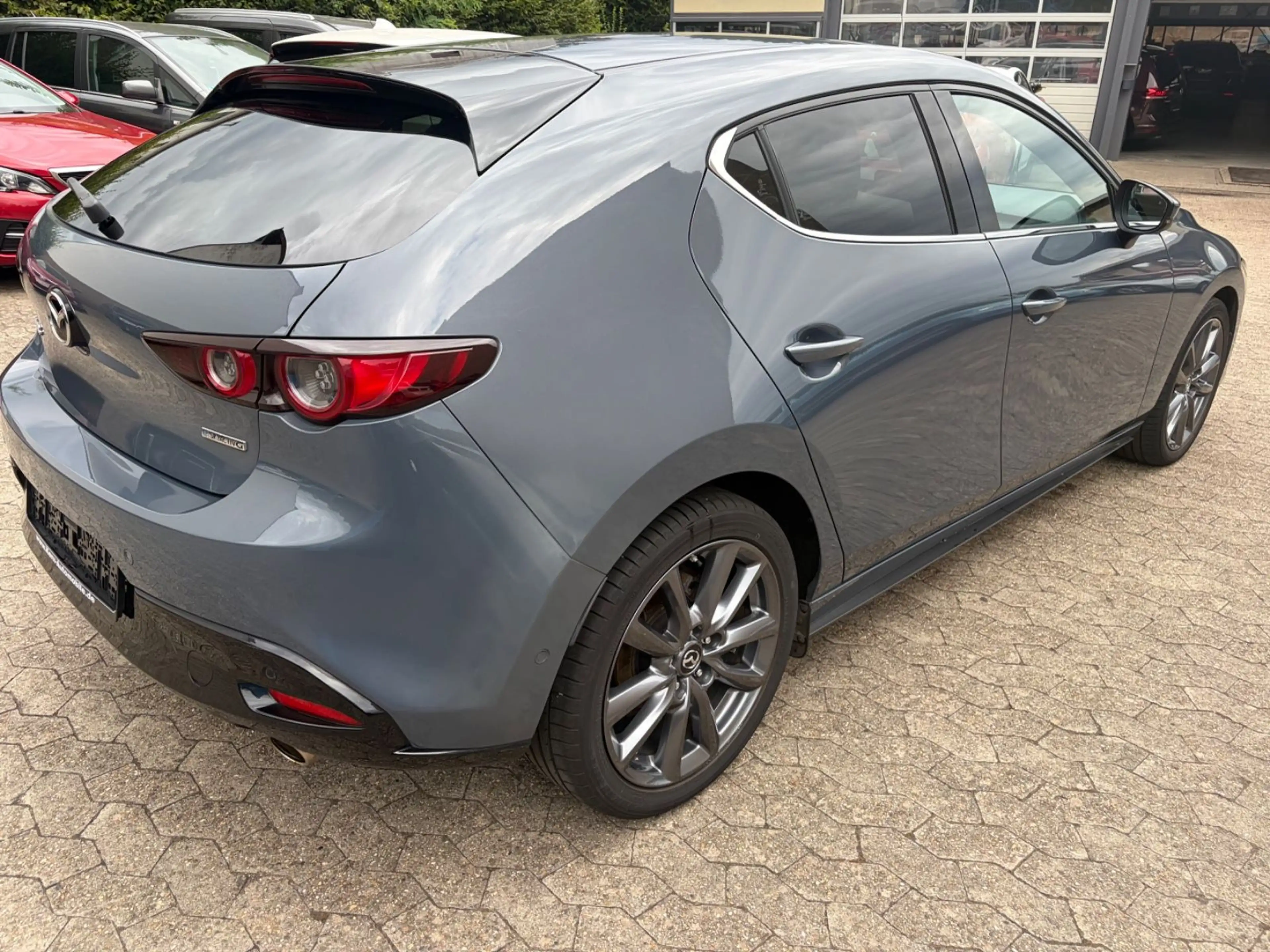 Mazda 3 Mazda 3 Bose/HeadUp/Keyless/Navi/360Kamera — photo 3