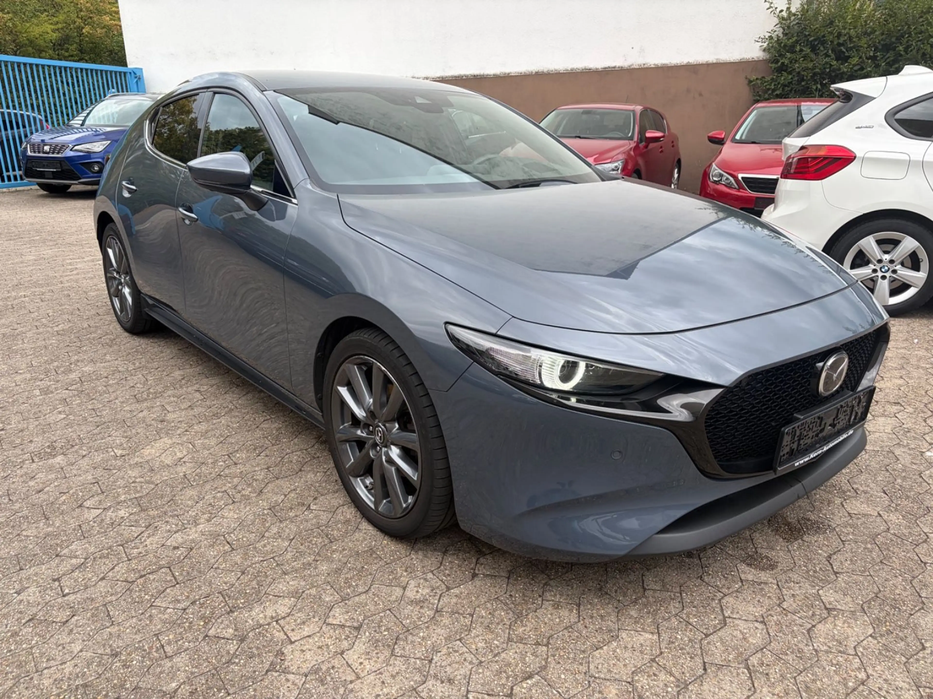 Mazda 3 Mazda 3 Bose/HeadUp/Keyless/Navi/360Kamera — photo 2