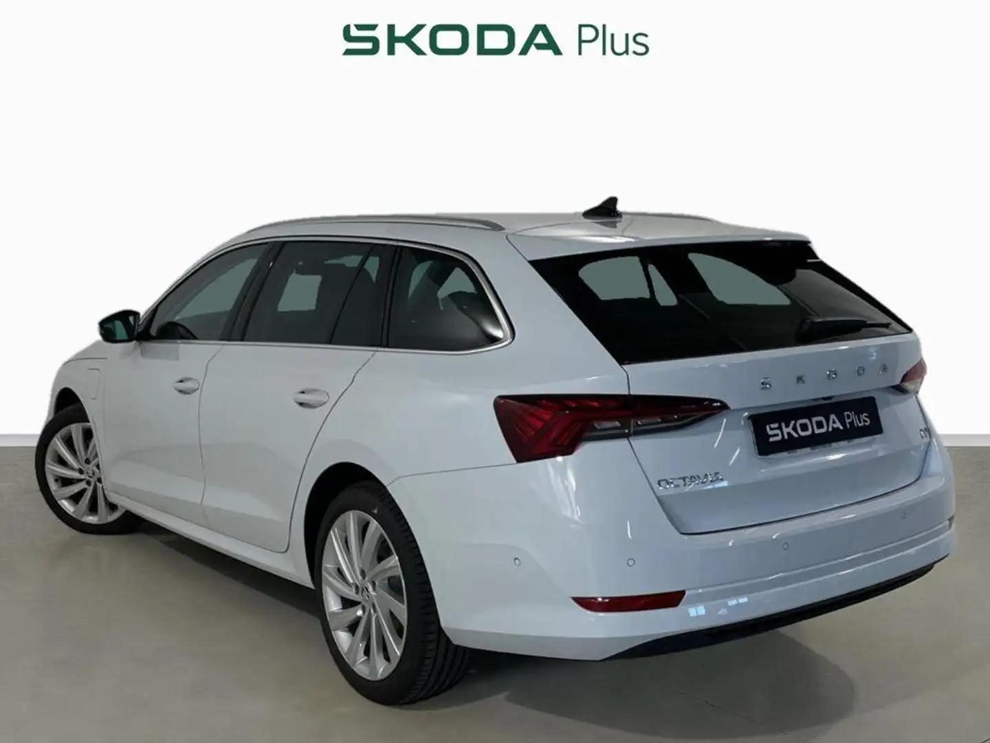Skoda Octavia Combi 1.4TSI PHEV Selection DSG Blanc - 2