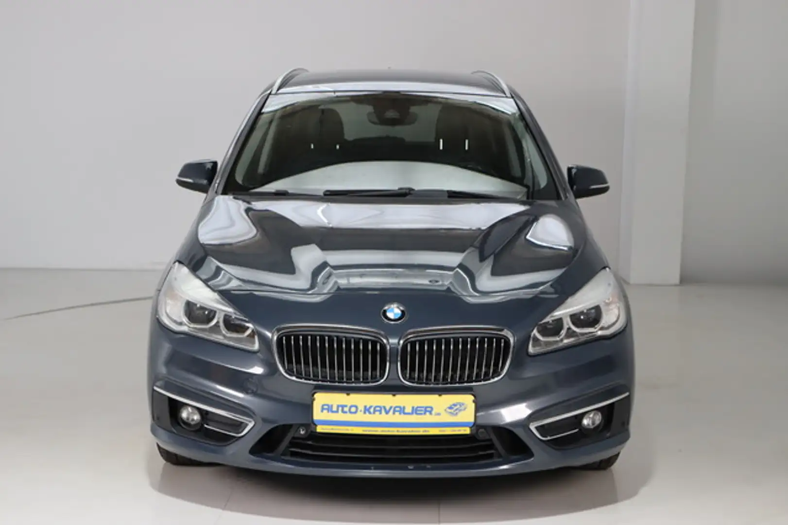 BMW 220 Gran Tourer i Luxury Line * LED * Navi Schwarz - 2