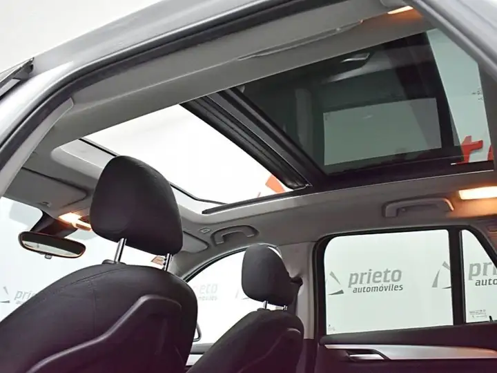 BMW X1 sDrive18dA Corporate 2021, foto 33