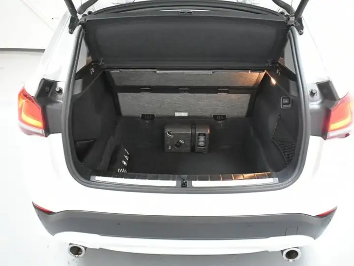 BMW X1 sDrive18dA Corporate 2021, foto 34