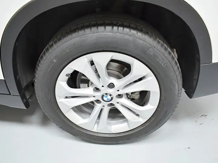 BMW X1 sDrive18dA Corporate 2021, foto 6