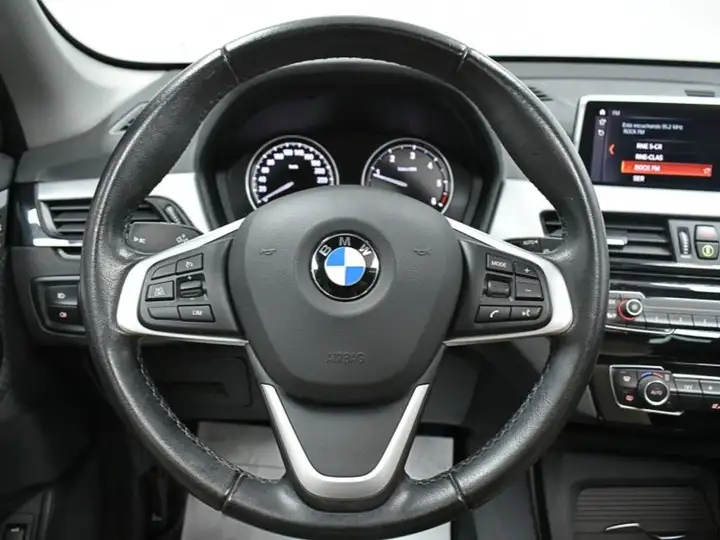 BMW X1 sDrive18dA Corporate 2021, foto 16