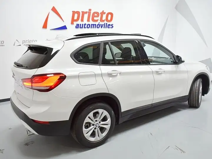 BMW X1 sDrive18dA Corporate 2021, foto 38