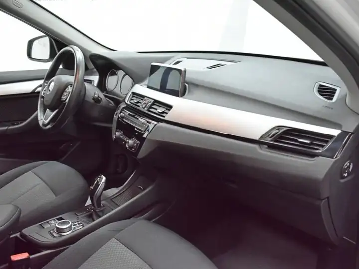 BMW X1 sDrive18dA Corporate 2021, foto 44