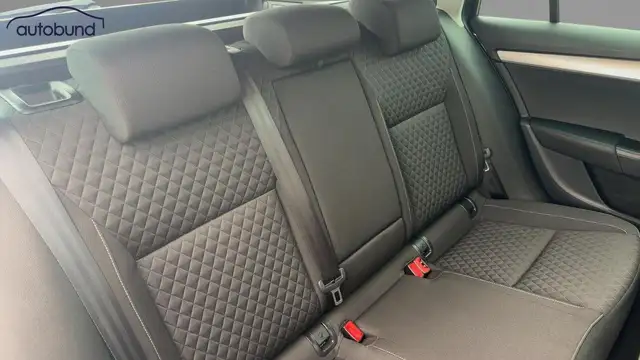Skoda Octavia view 7