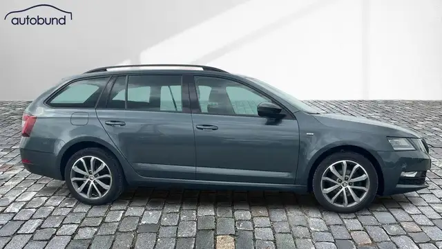 Skoda Octavia view 4