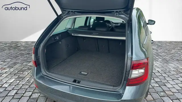 Skoda Octavia view 8