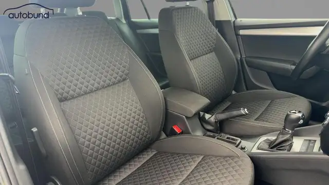 Skoda Octavia view 6