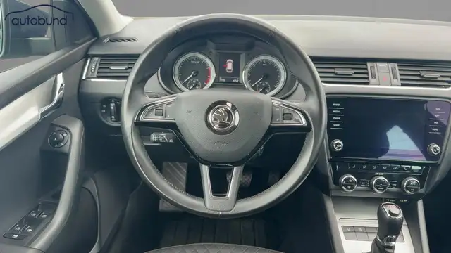 Skoda Octavia view 9