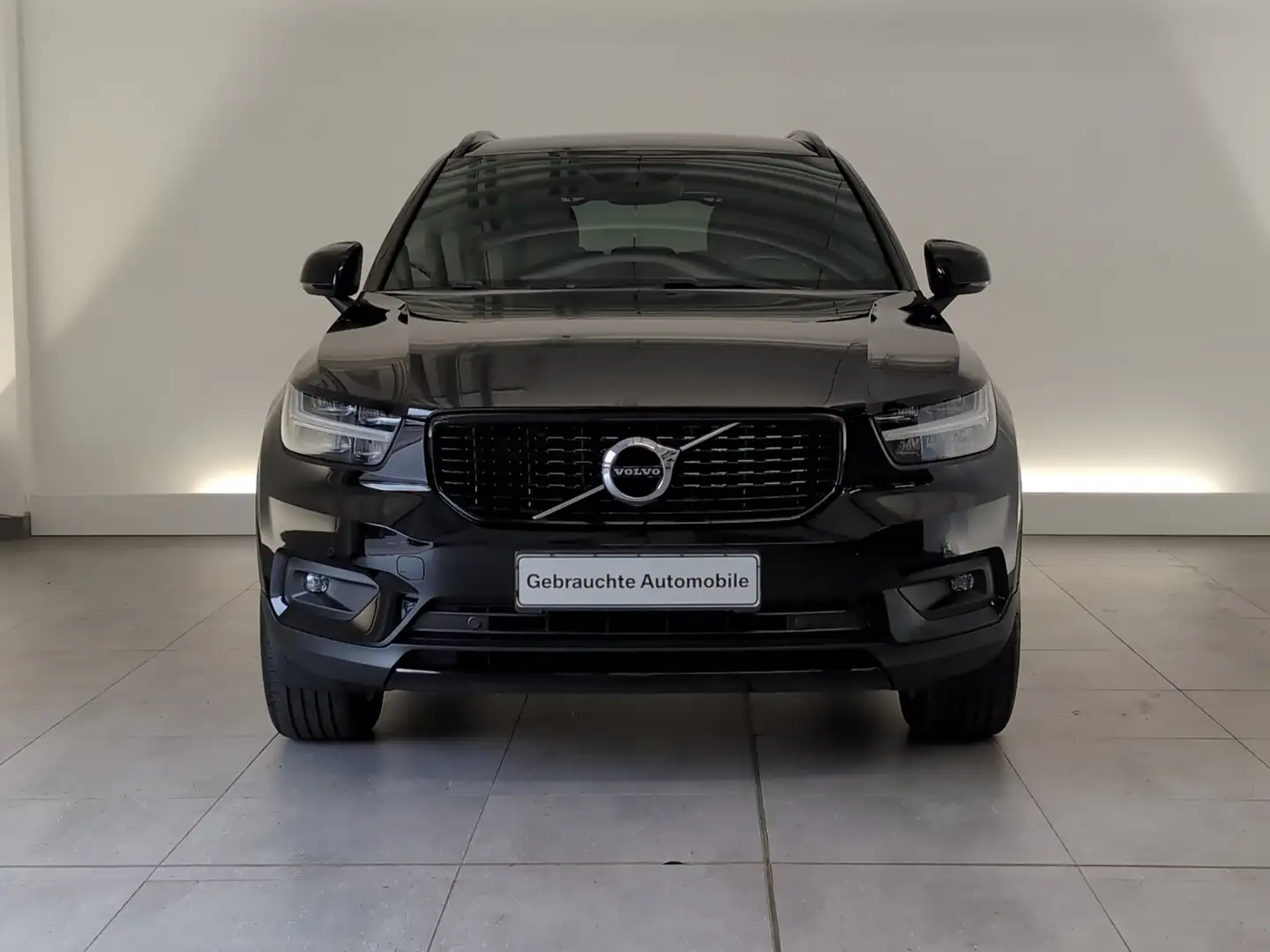 Volvo XC40 B4 PDC/LED/SHZ PDC/LED/SHZ Schwarz - 2