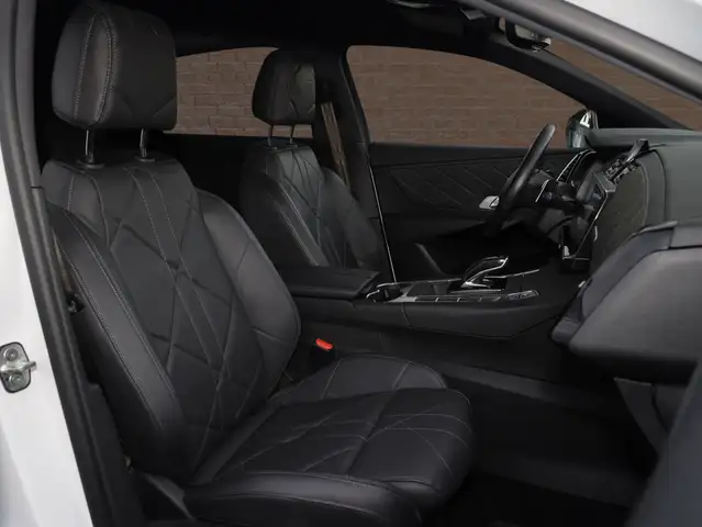 DS Automobiles DS 7 Crossback view 11